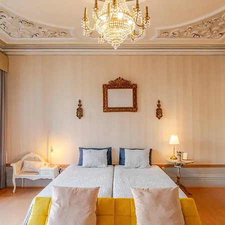 Penzion Serafina Palace Historic Charm By The Sea