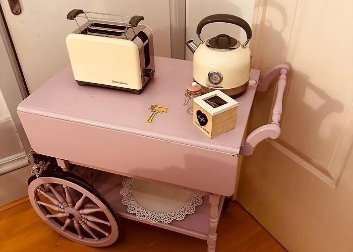 Serafina Palace Historic Charm By The Sea *