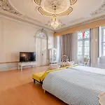 Gasthuis Serafina Palace Historic Charm By The Sea