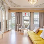Gasthuis Serafina Palace Historic Charm By The Sea