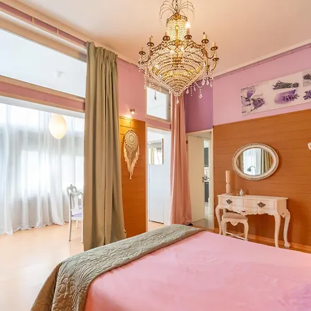 Serafina Palace Historic Charm By The Sea Guest house *