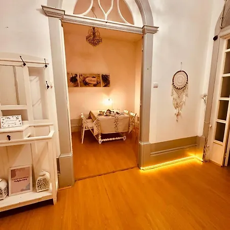 Serafina Palace Historic Charm By The Sea بيت ضيافة