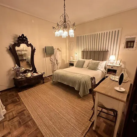 Serafina Palace Historic Charm By The Sea