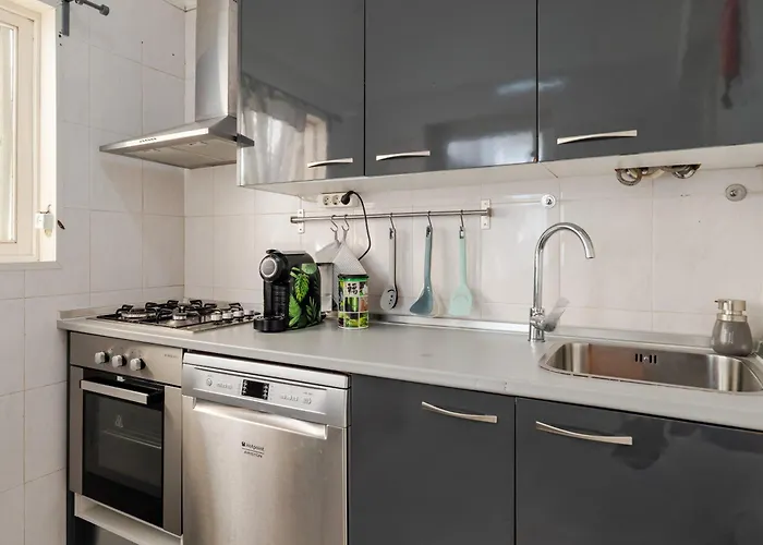 Serafina Palace Historic Charm By The Sea