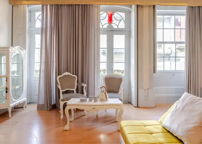 Guest house Serafina Palace Historic Charm By The Sea Povoa de Varzim