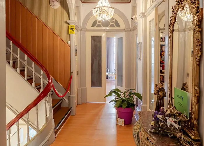 Serafina Palace Historic Charm By The Sea Maison d'hôtes *