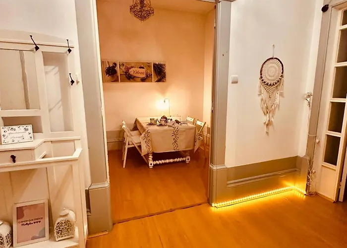 Serafina Palace Historic Charm By The Sea Guest house